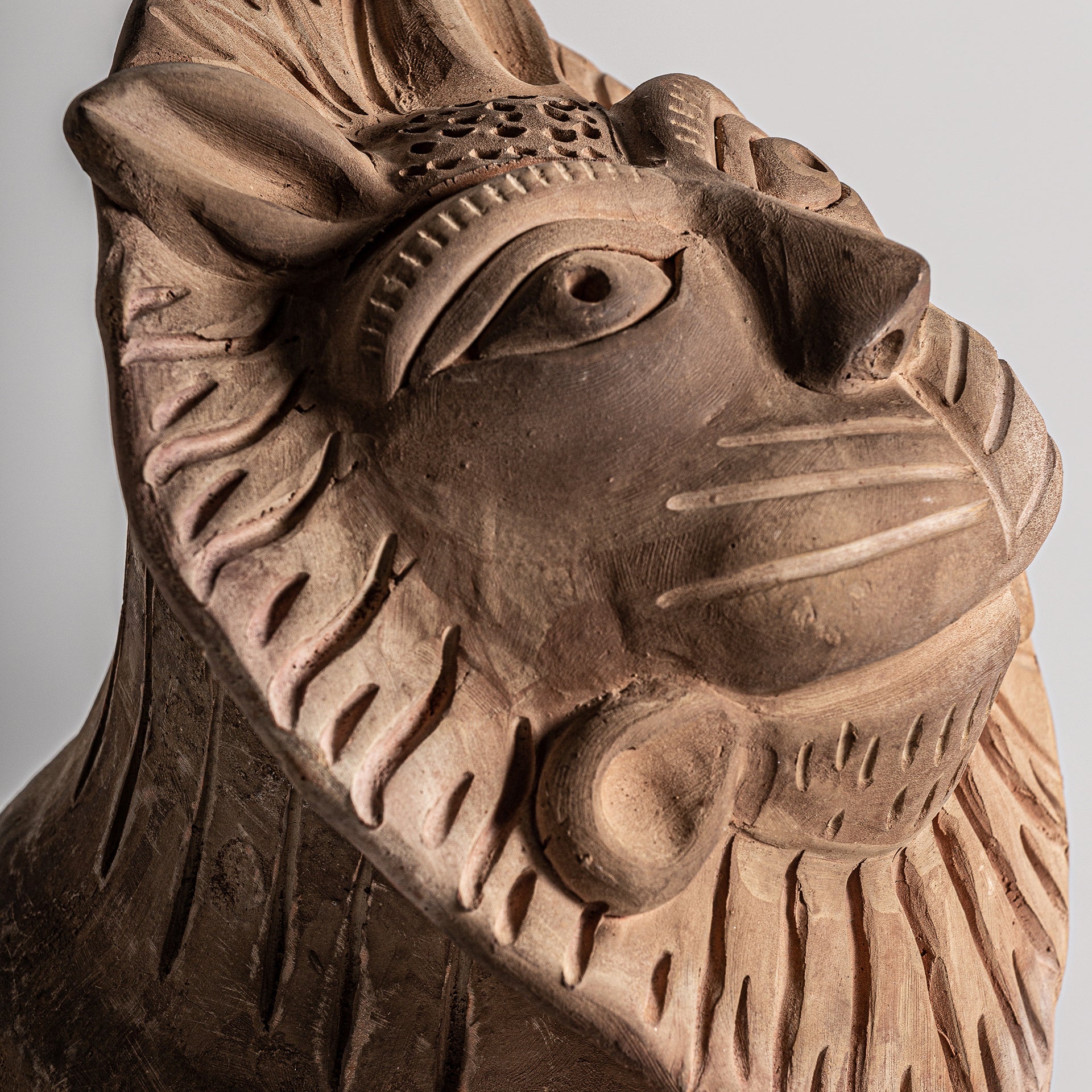 LION DECORATIVE FIGURE